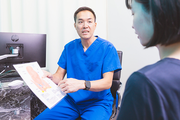 東京新宿胃腸肛門内視鏡・鼠径ヘルニア日帰り手術 RENA CLINIC 渋谷区院 血便が出たら、消化器内科？　肛門外科？ 両方診られる医療機関へ