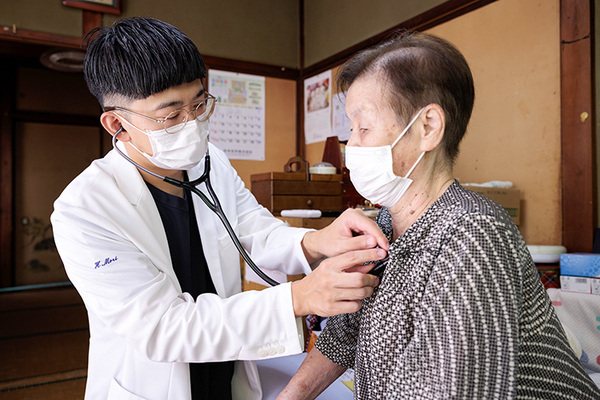 Doctors File 取材記事（訪問診療）
